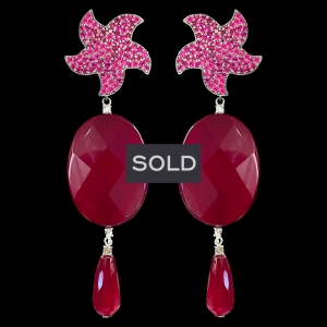INTERCHANGEABLE RUBY STAR EARRINGS WITH RUBY AGATE PENDANTS AND RUBY AGATE DROPS